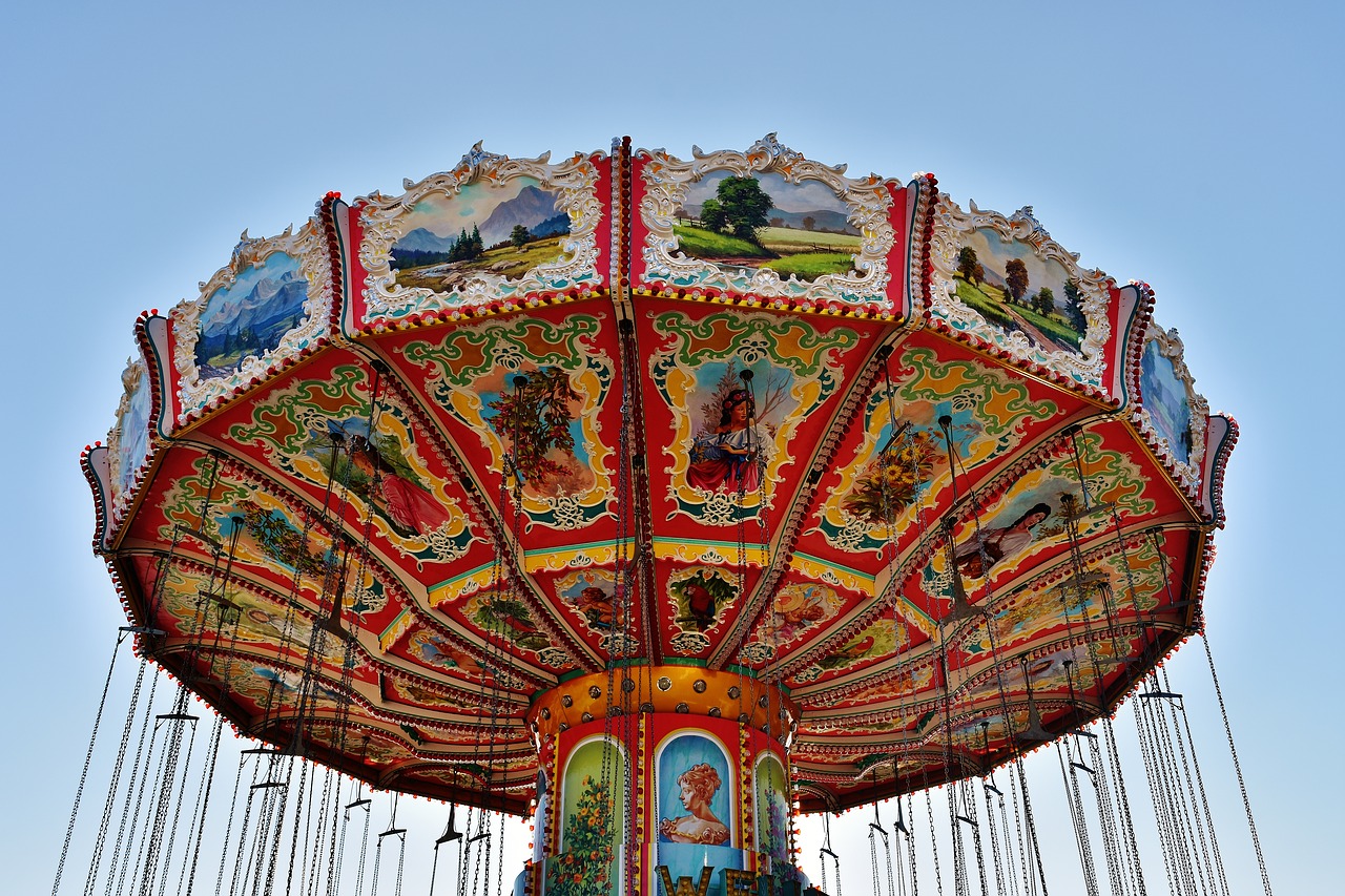 Image - chain carousel oktoberfest ride