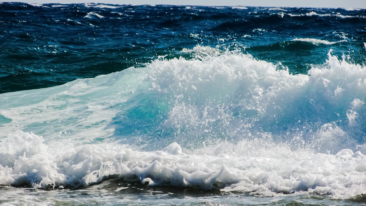 Image - wave smashing sea beach nature