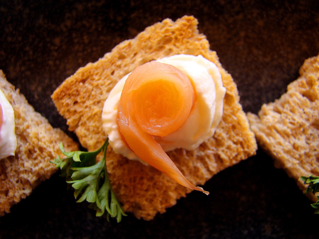 Image - canapes settee toast damascus