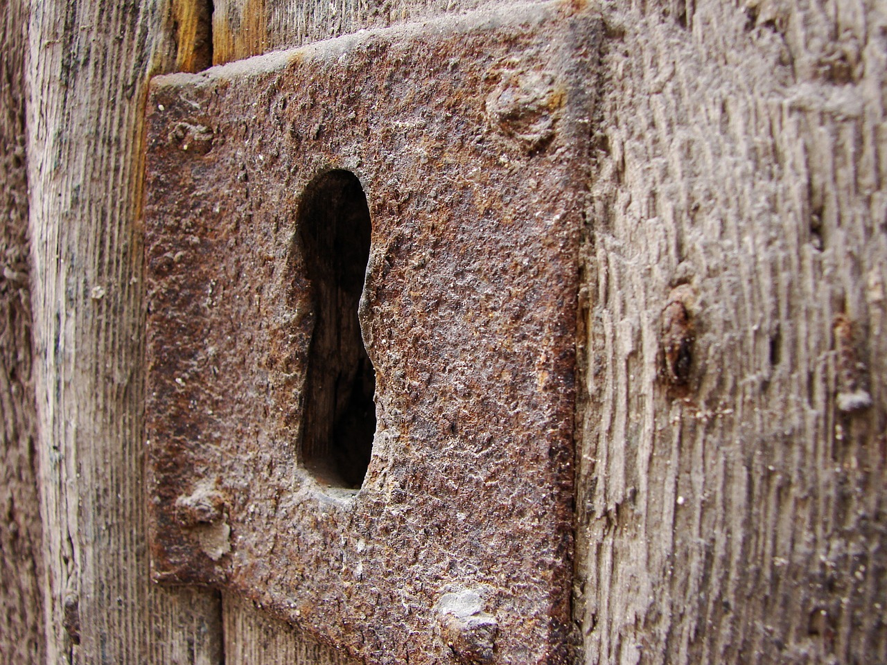 Image - keyhole old wood old building