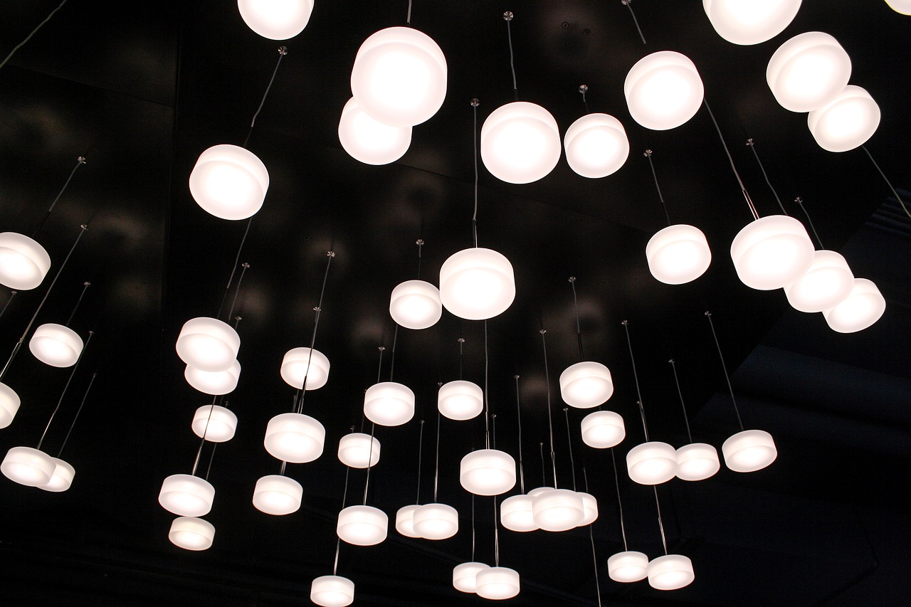 Image - lamp sky black and white light