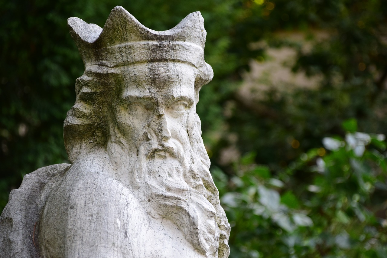 Image - statue stone king petrified bust