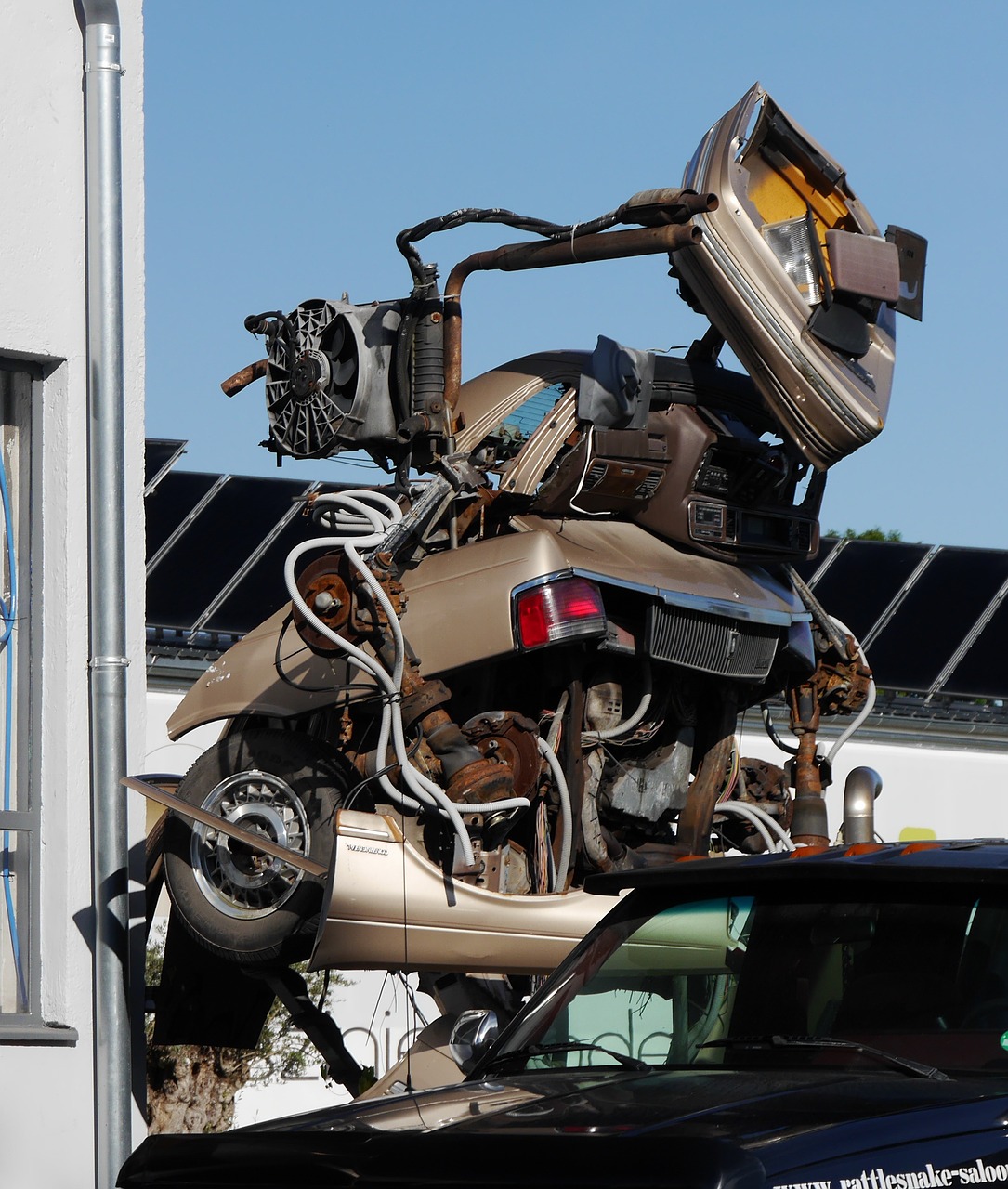 Image - bumper sculpture scrap cars scrap