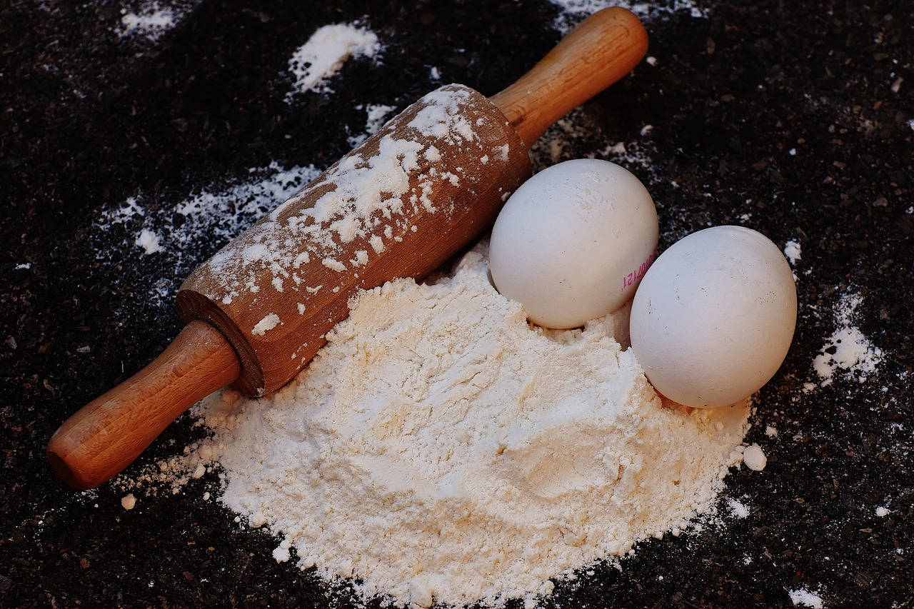 Image - bake rolling pin egg flour