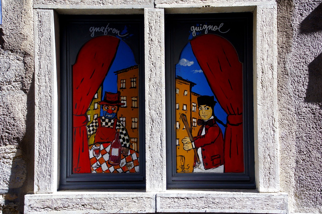 Image - lyon guignol window puppets