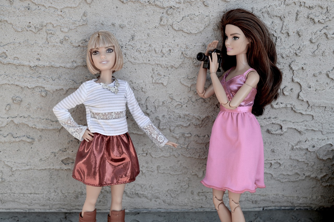 Image - barbie dolls toys filming film