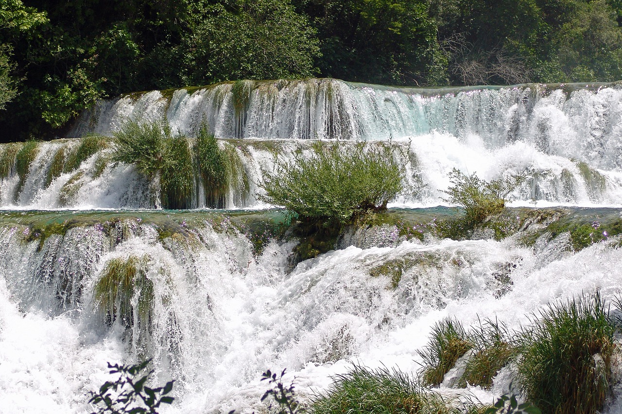 Image - croatia dalmatia waterfalls skradin