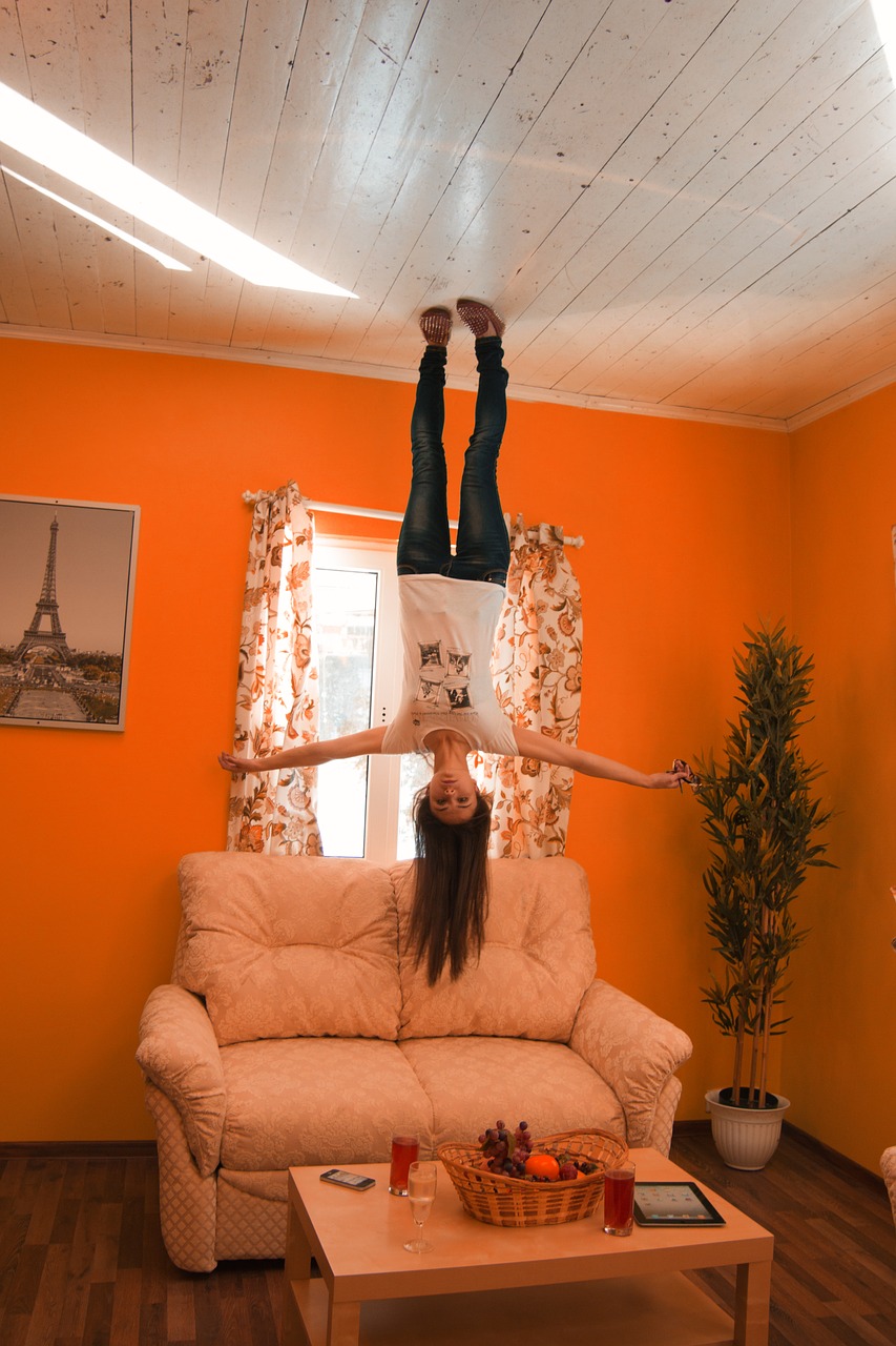 Image - walk on the ceiling legs girl