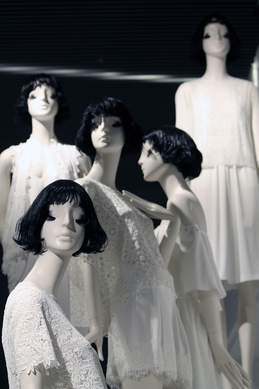 Image - mannequin fashion black white