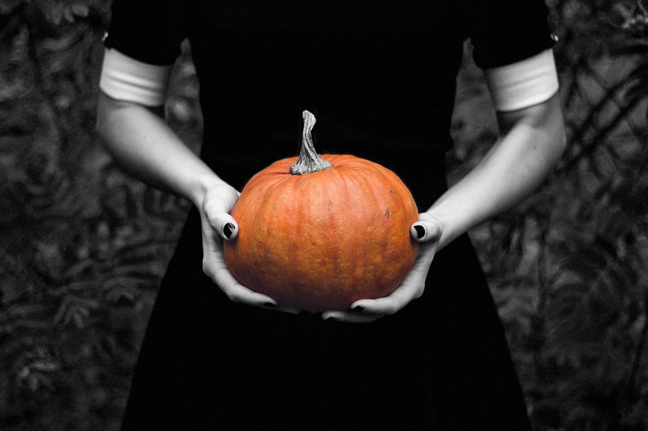 Image - pumpkin lady halloween