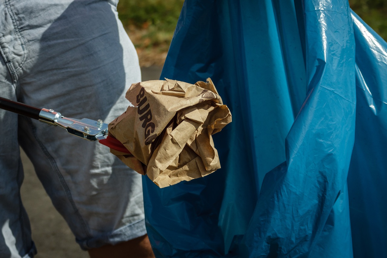 Image - garbage collect disposal bag