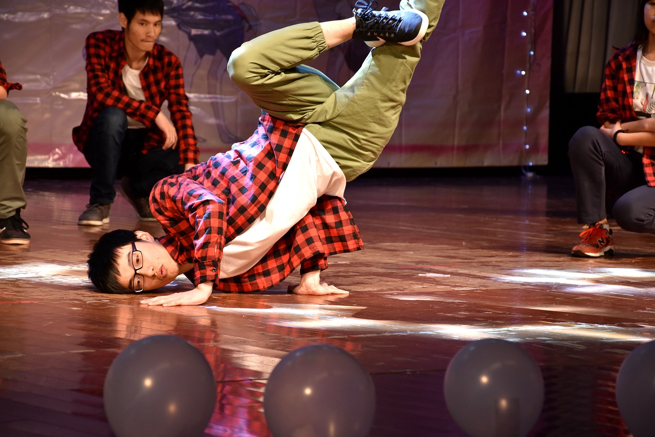 Image - university student dance character