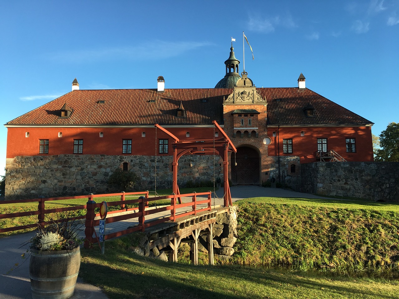 Image - gripsholm castle castle autumn