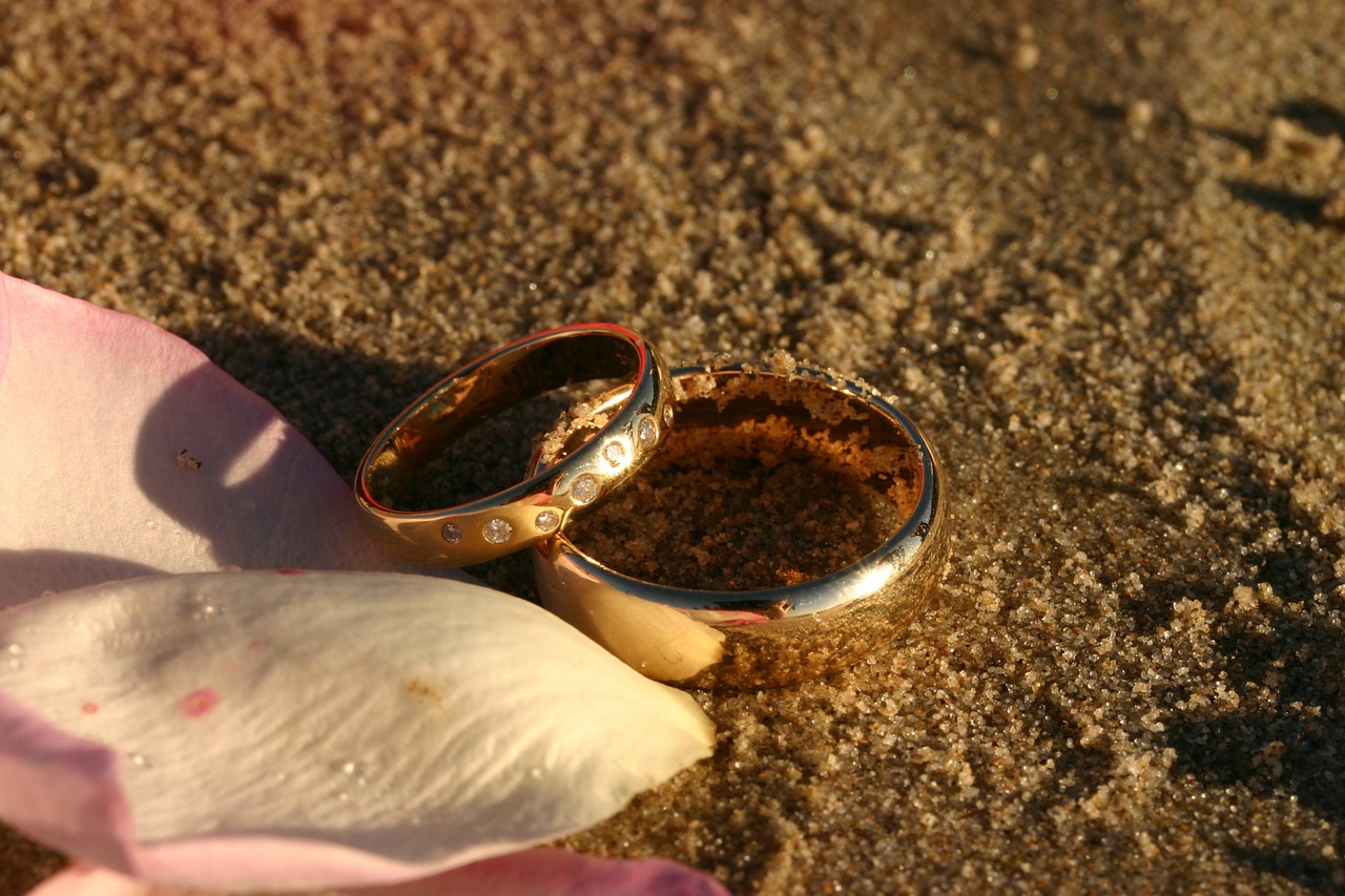 Image - wedding rings gold marriage rings