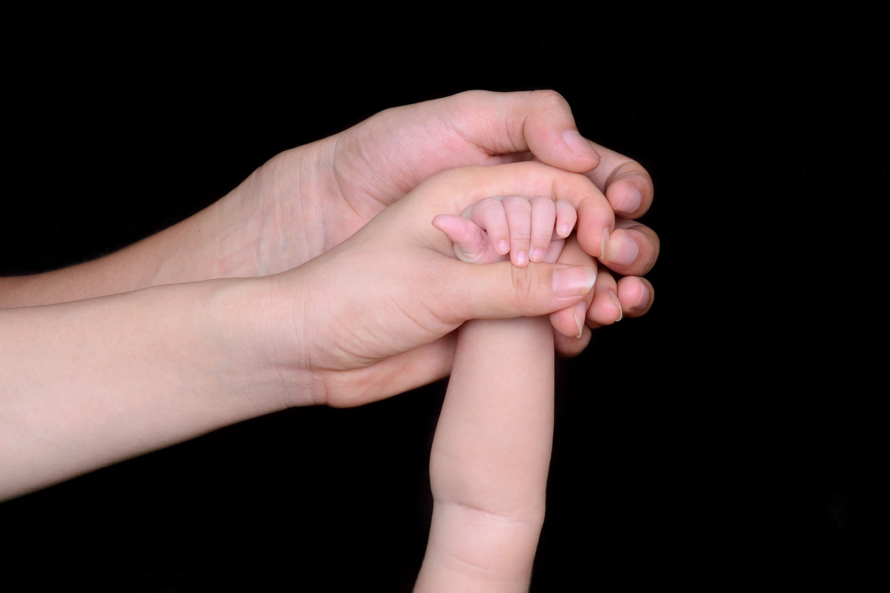 Image - dad mom love hand family baby