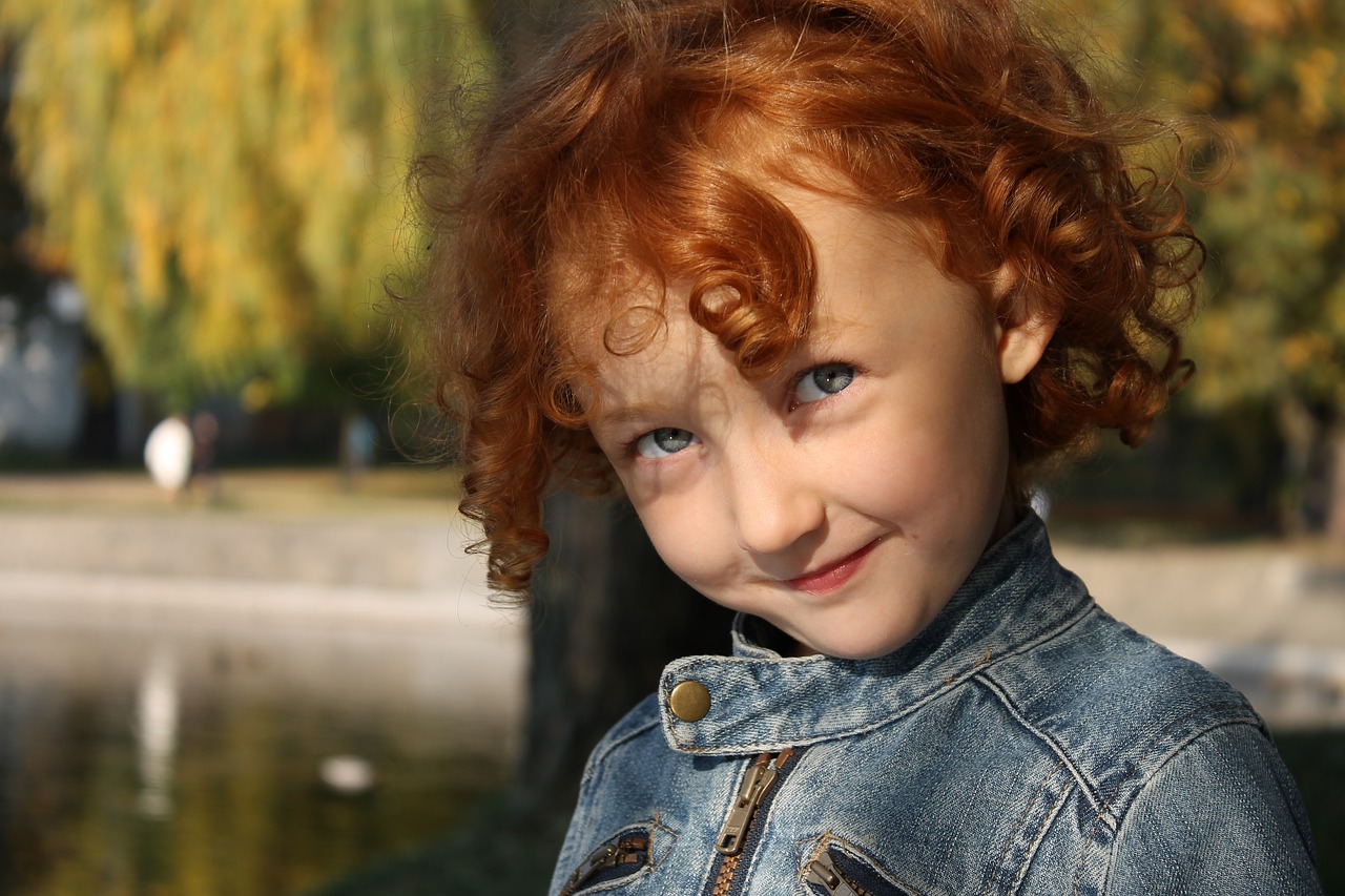 Image - autumn child portrait face posing