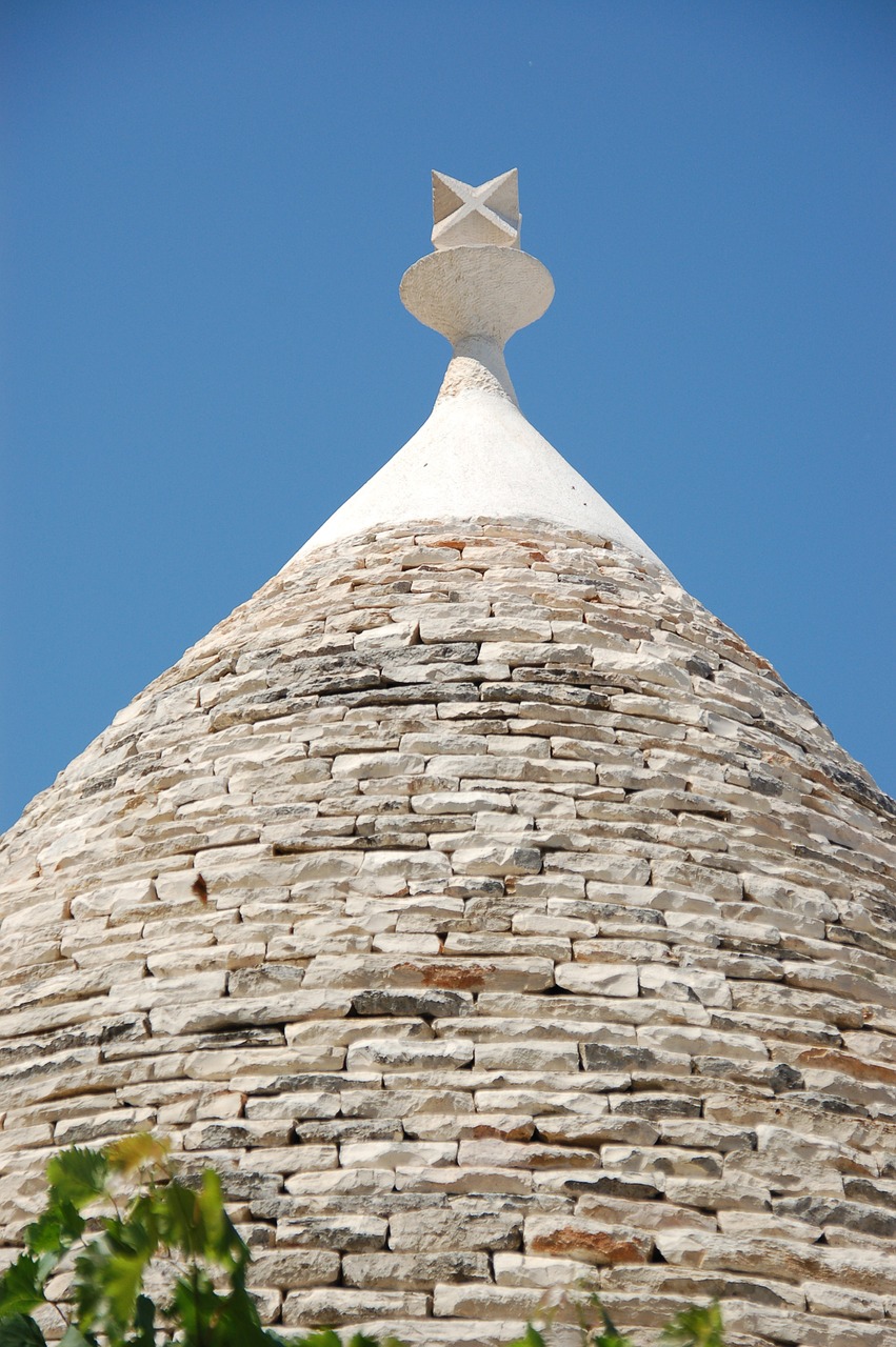 Image - trulli puglia roof italy hut