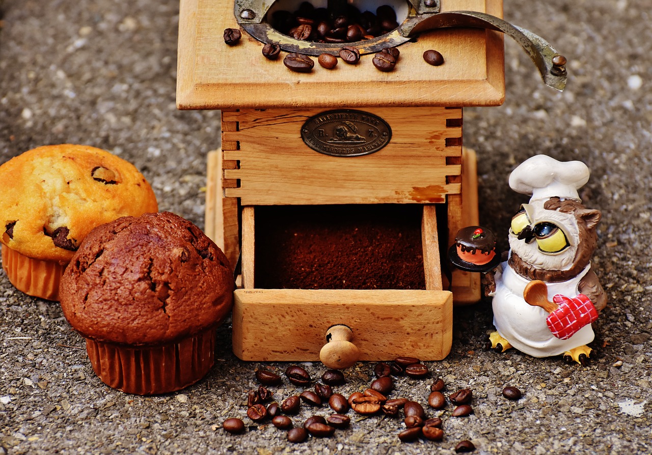 Image - grinder muffin owl baker figure