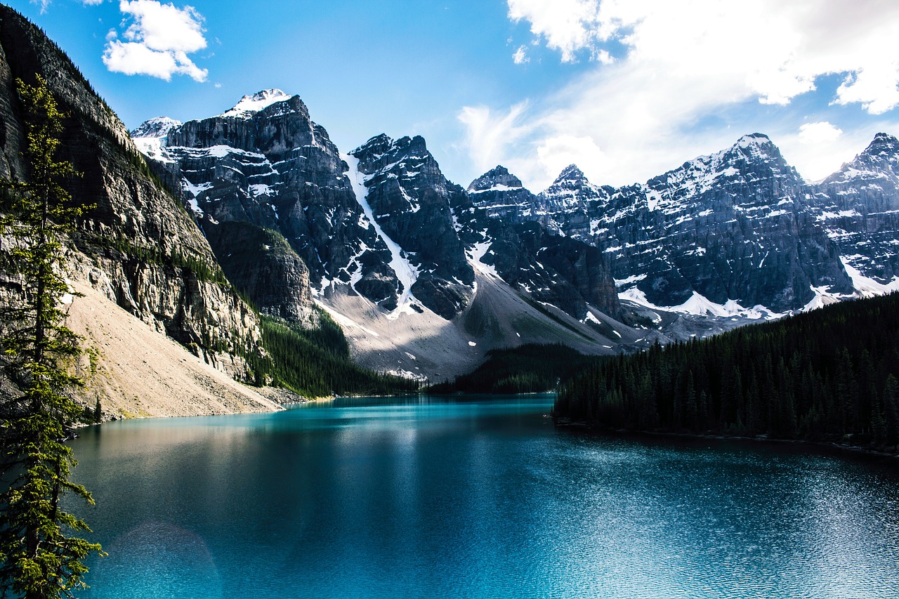 Image - moraine lake lake mountain nature