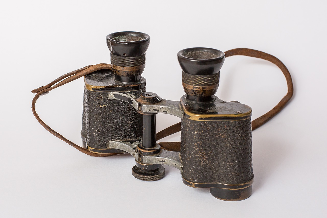 Image - binoculars old distant nostalgia