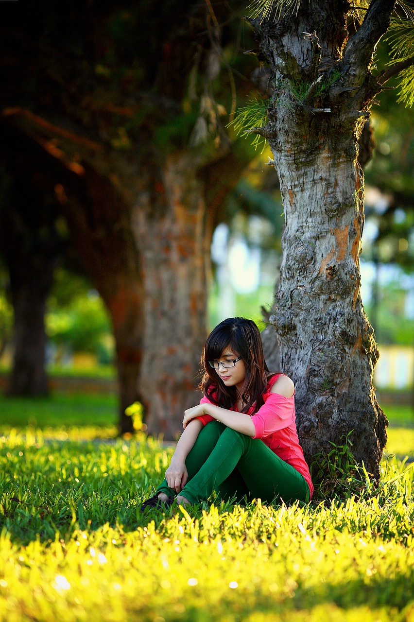 Image - girl think woman female fashion