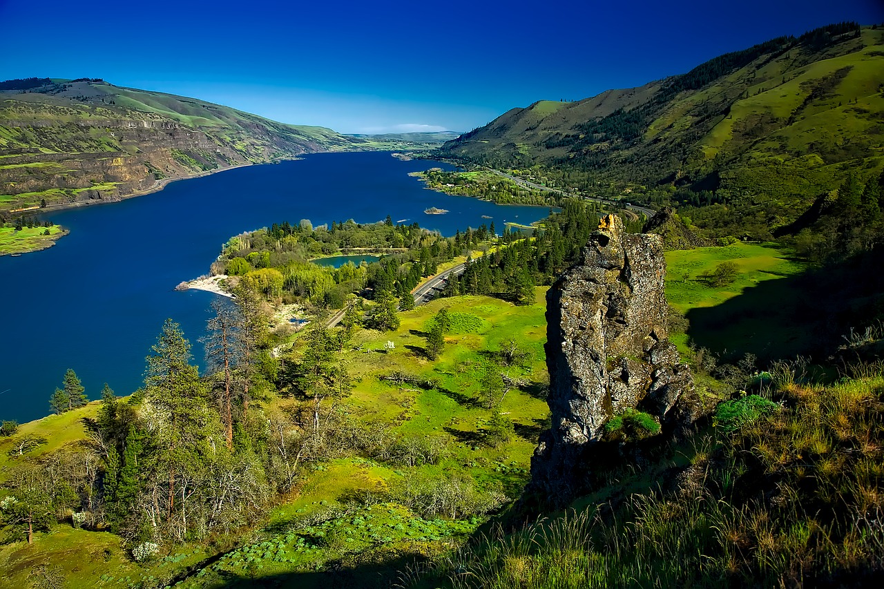 Image - columbia river oregon gorge valley