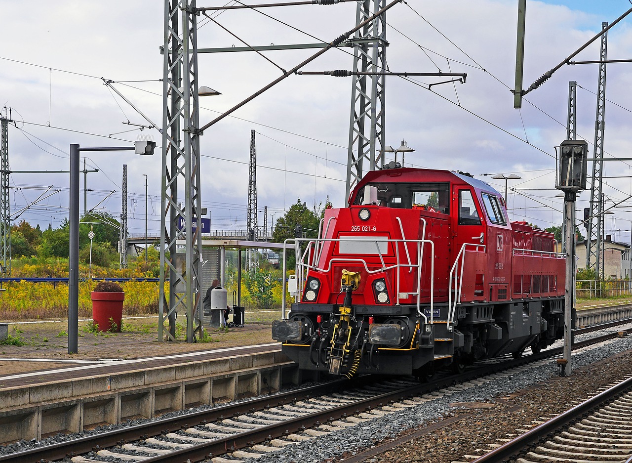 Image - deutsche bahn diesel locomotive