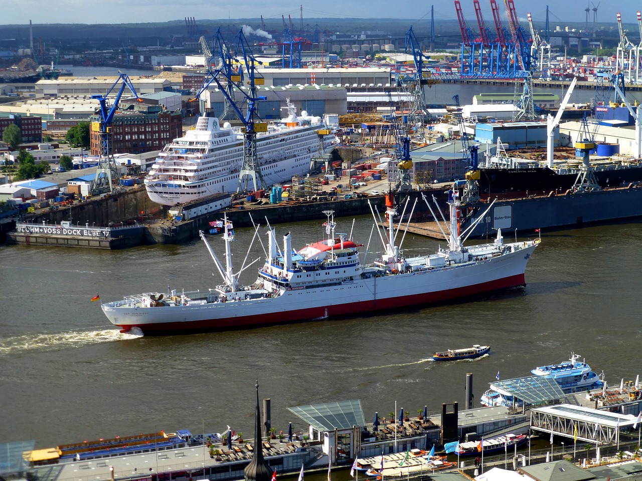 Image - ship container elbe seafaring port