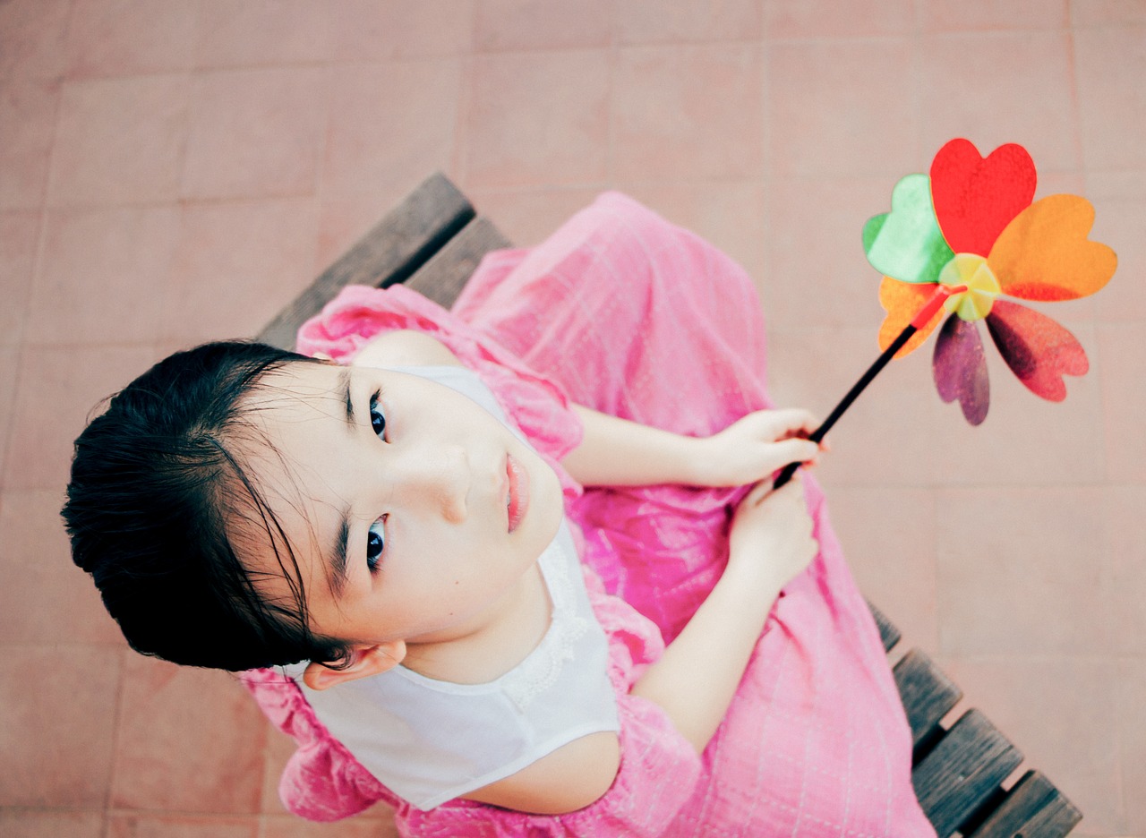 Image - little girl windmill childhood