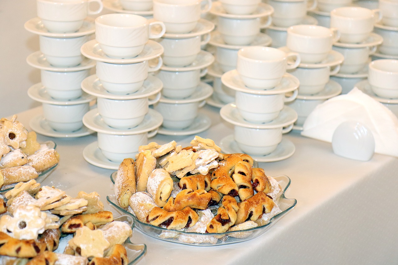 Image - cakes treat teacup catering