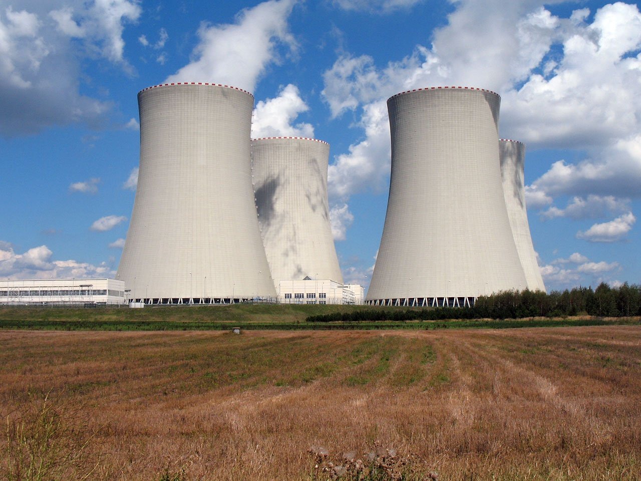 Image - chimney concrete nuclear cooling