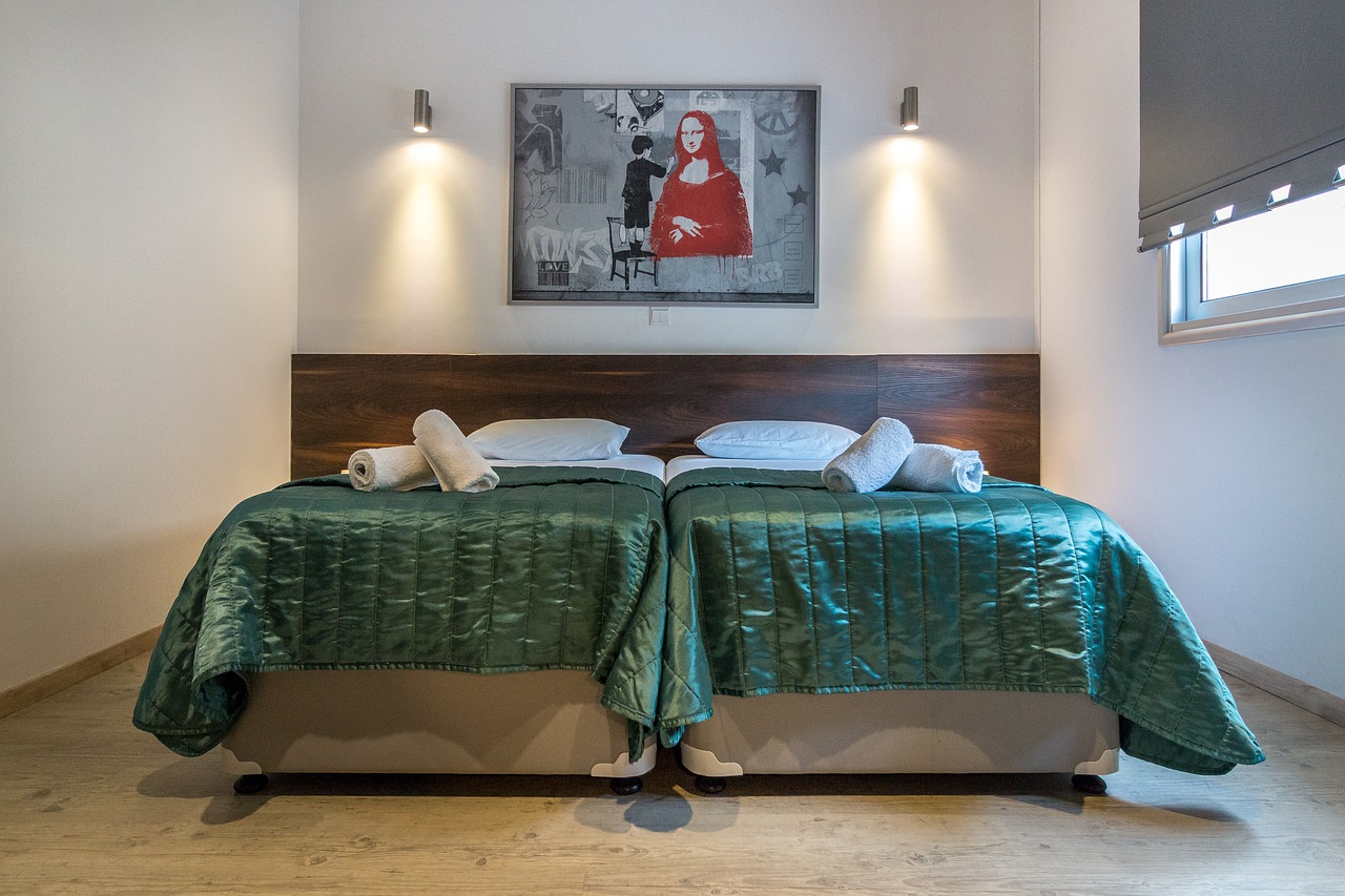 Image - bedroom hotel interior
