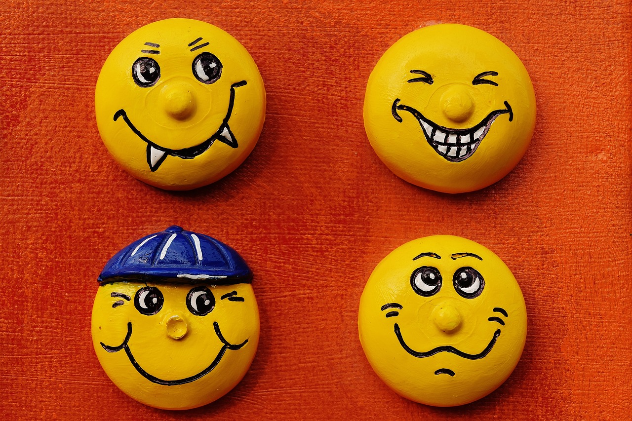 Image - smiley laugh hand labor homemade