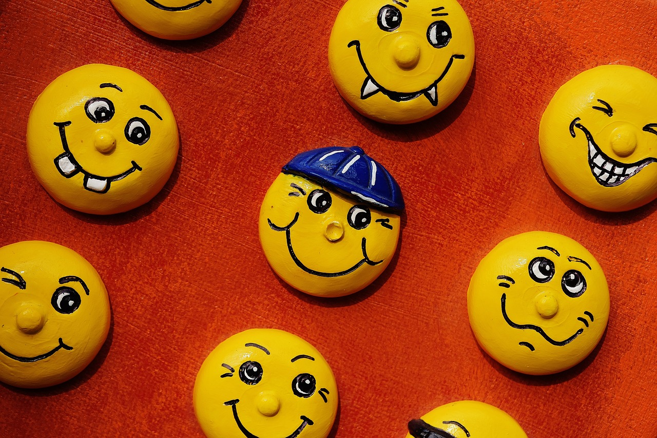Image - smiley laugh hand labor homemade