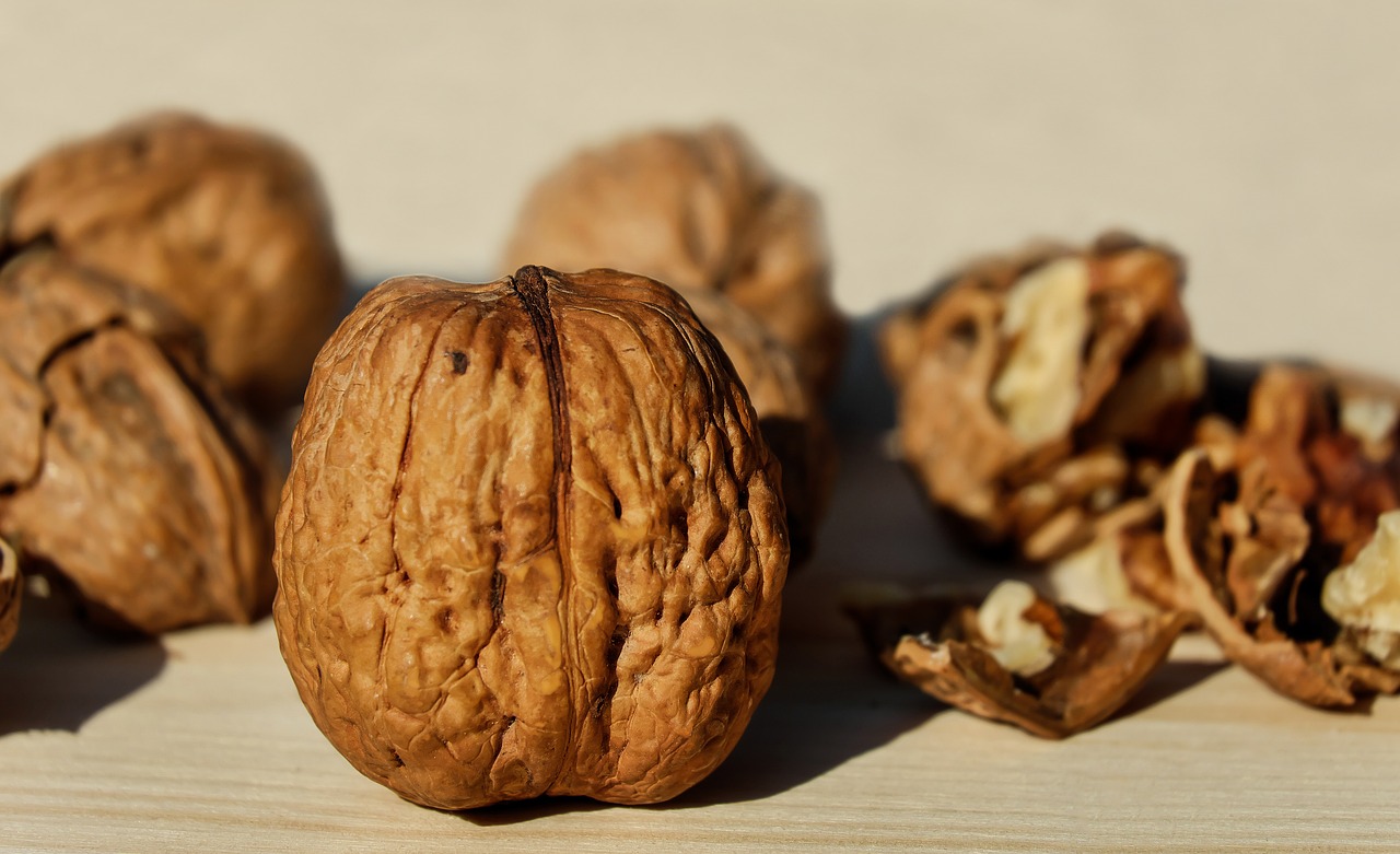 Image - walnut nut brown fruit bowl snack