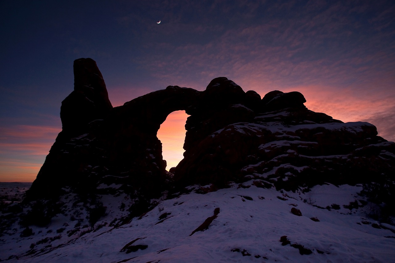 Image - sandstone arch turret arch rock