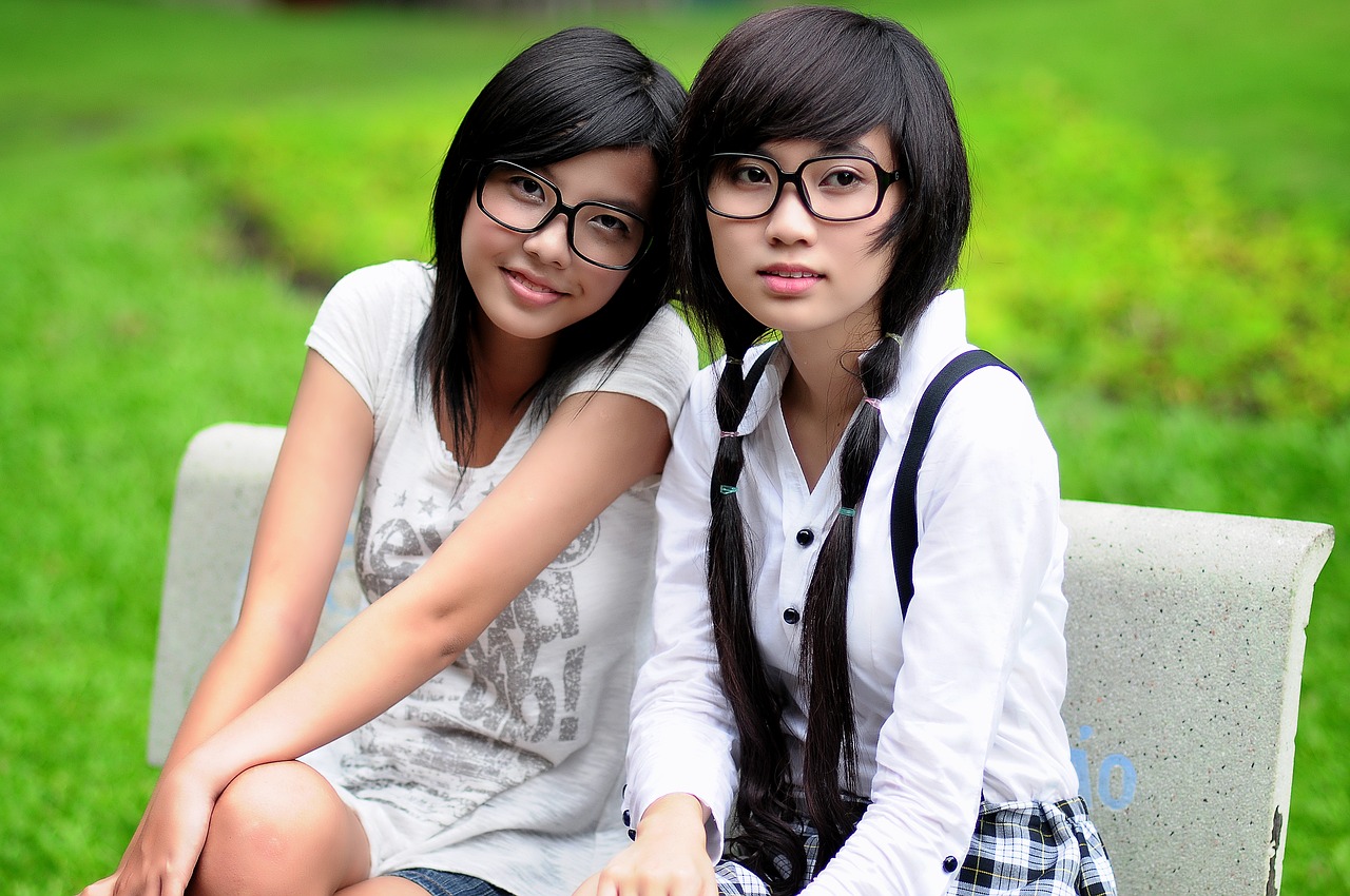 Image - girl student asian glasses friends