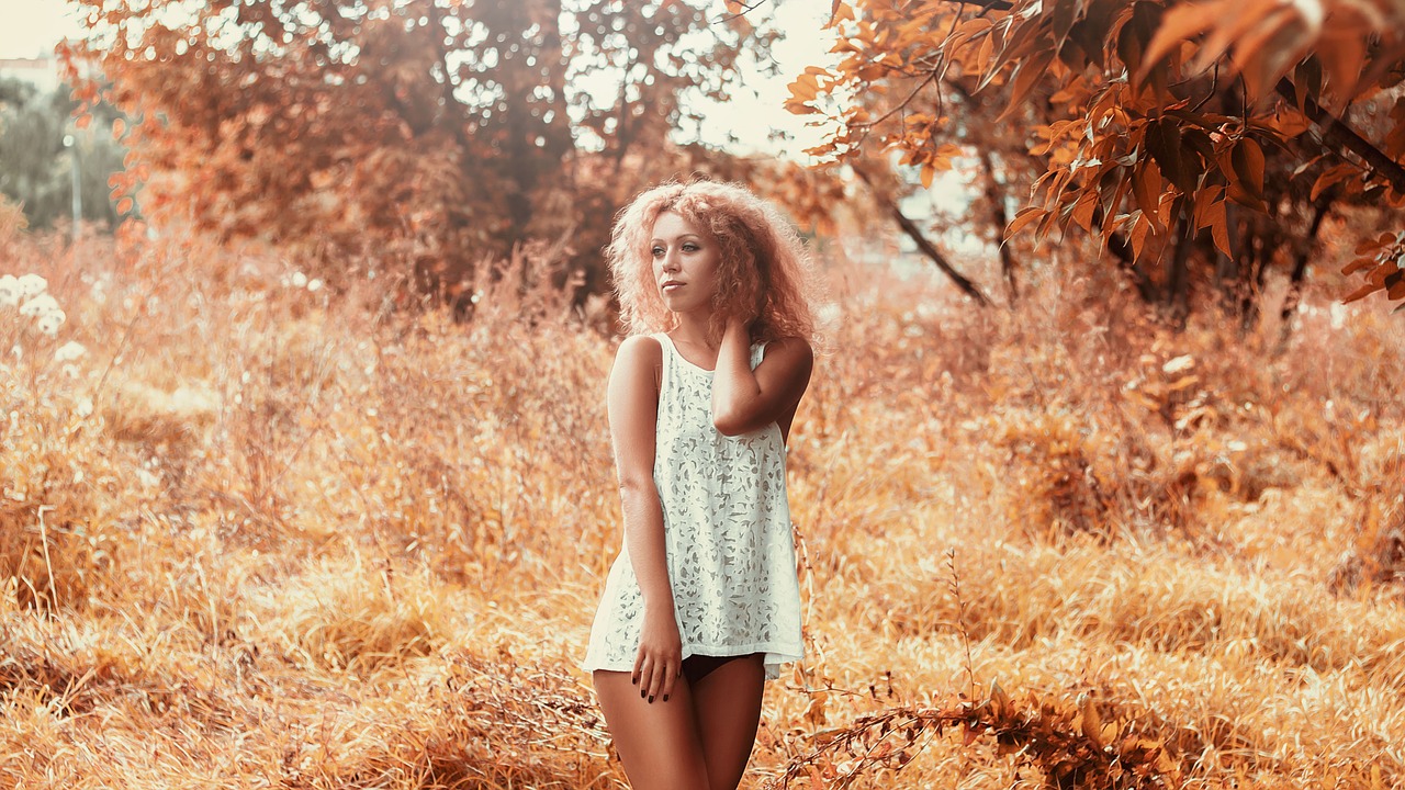 Image - girl in a short dress on the field