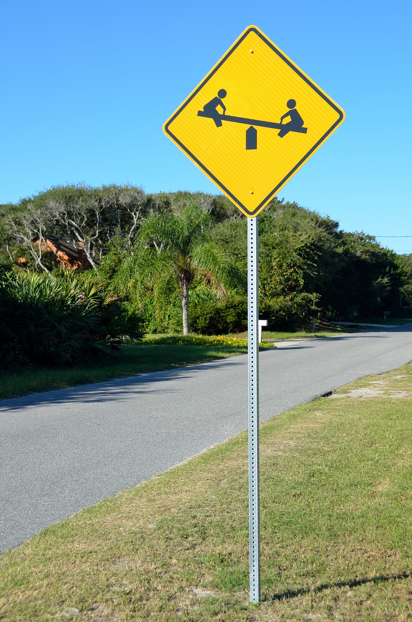 Image - children at play sign warning child