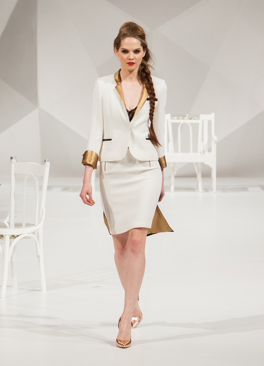 Image - fashion show fashion catwalk model