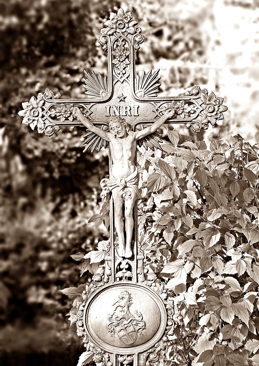 Image - cemetery cross grave mourning