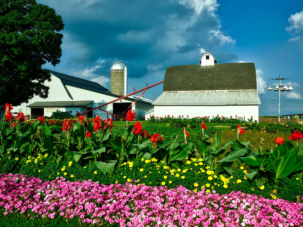 Image - iowa farm barn silo auger sky