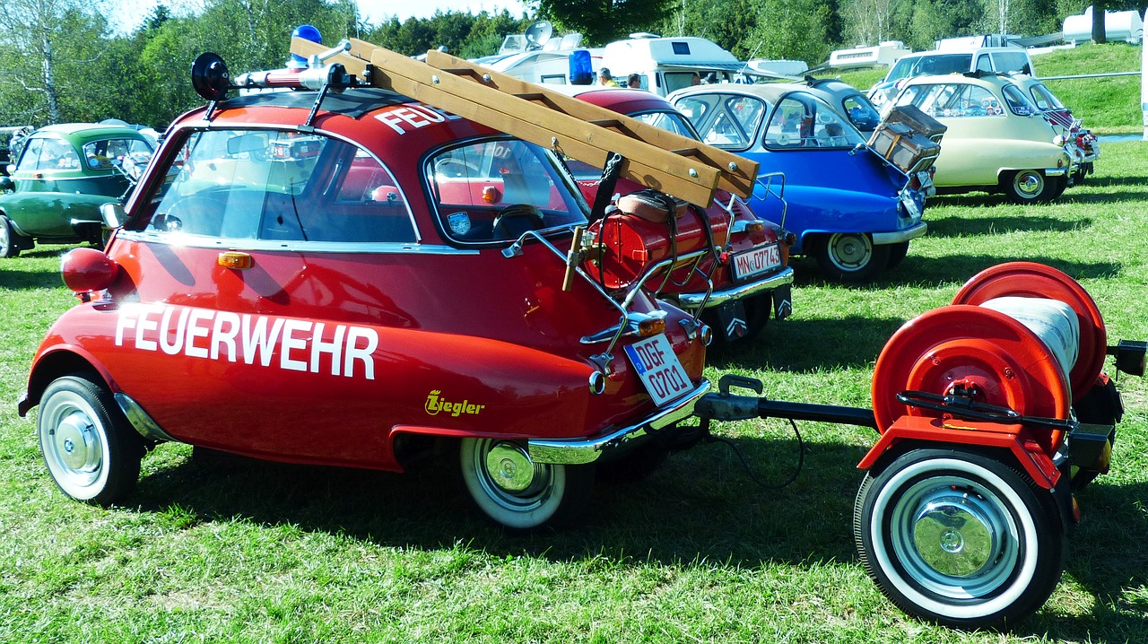 Image - bmw isetta fire snogging ball