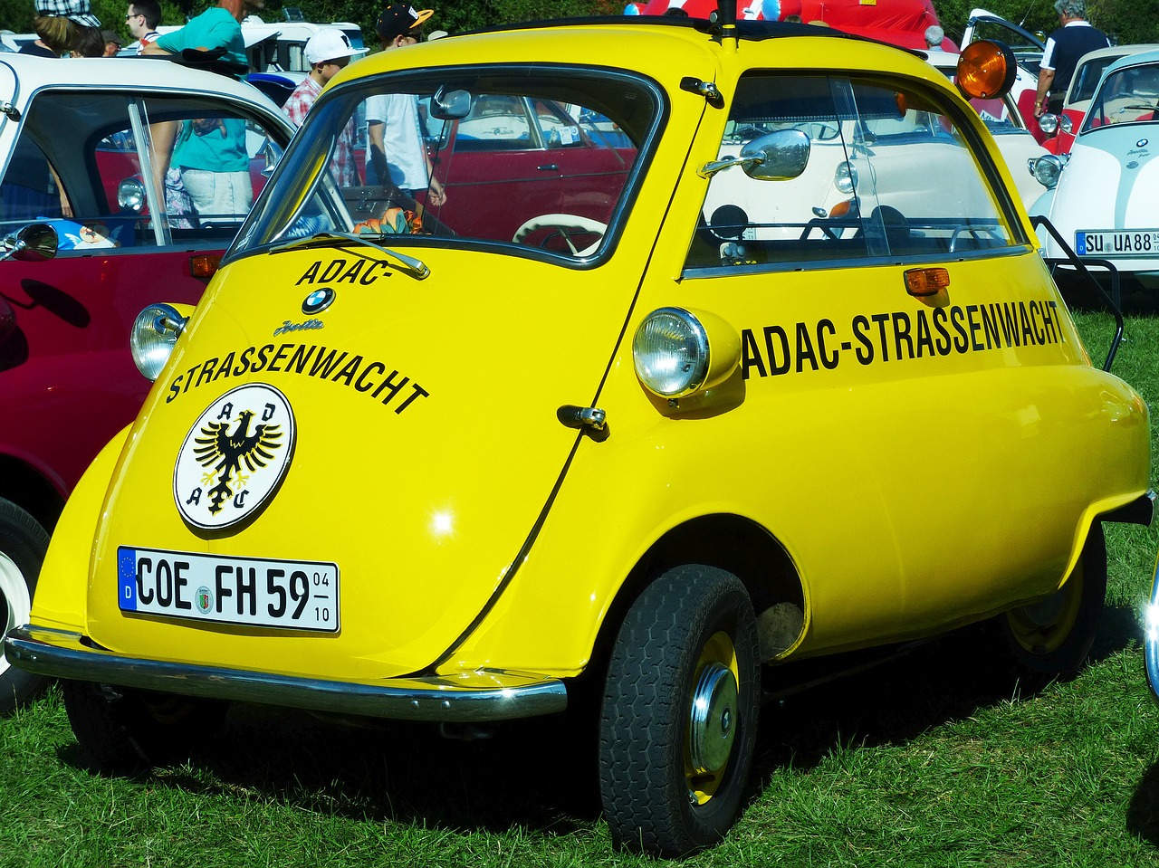 Image - bmw isetta adac snogging ball