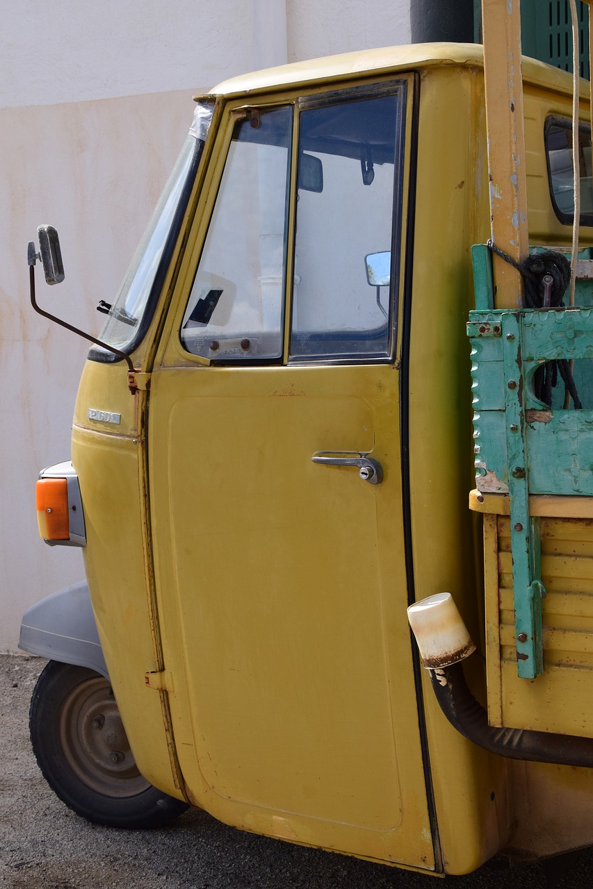 Image - tricycle piaggio mediterranean