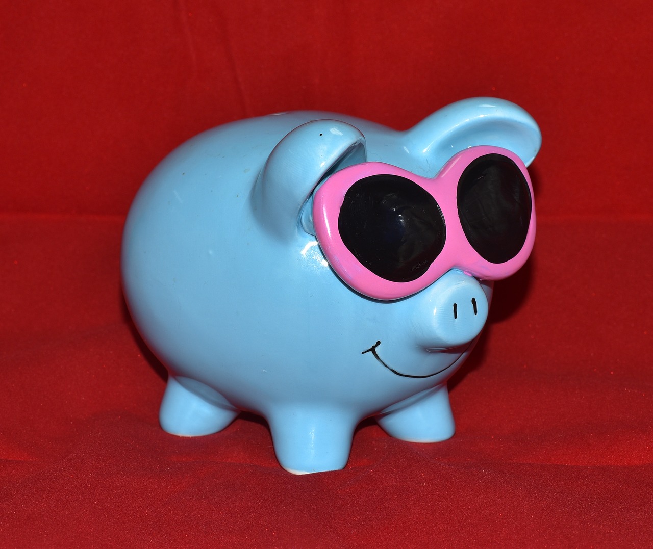 Image - piggy bank blue glasses money save