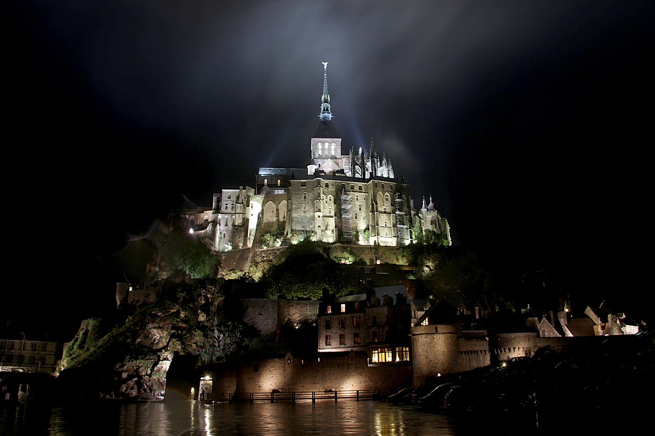 Image - night shot st michel st michel