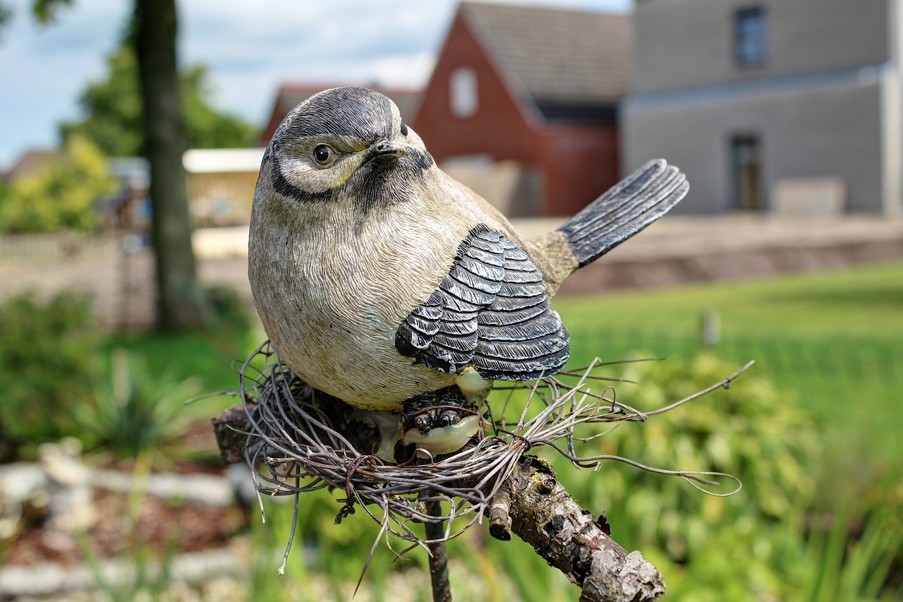 Image - bird ceramic figure garden hdr
