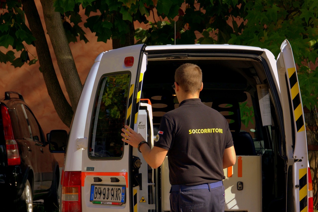 Image - rescuer ambulance nurse rescue van