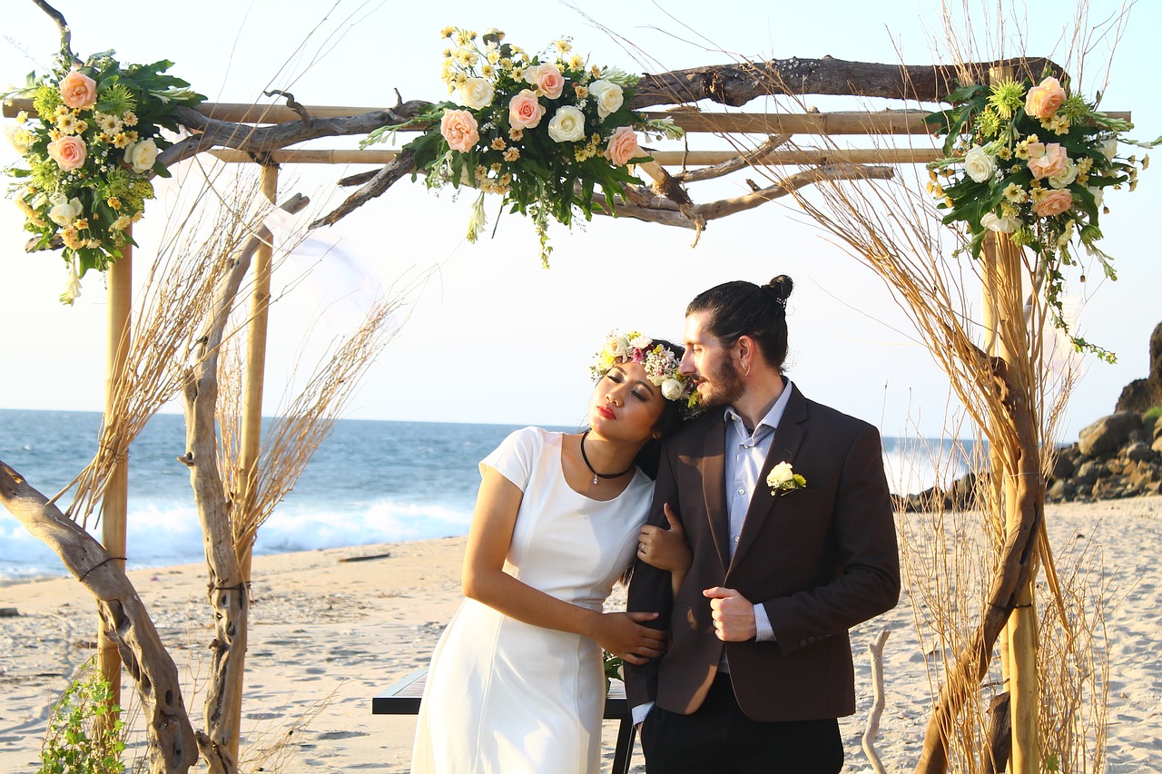 Image - wedding beach couple love romance